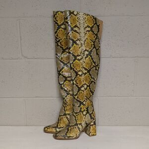 Circus by Sam Edelman Women's Pamela Knee High Boot Yellow Snakeskin Size 5.5